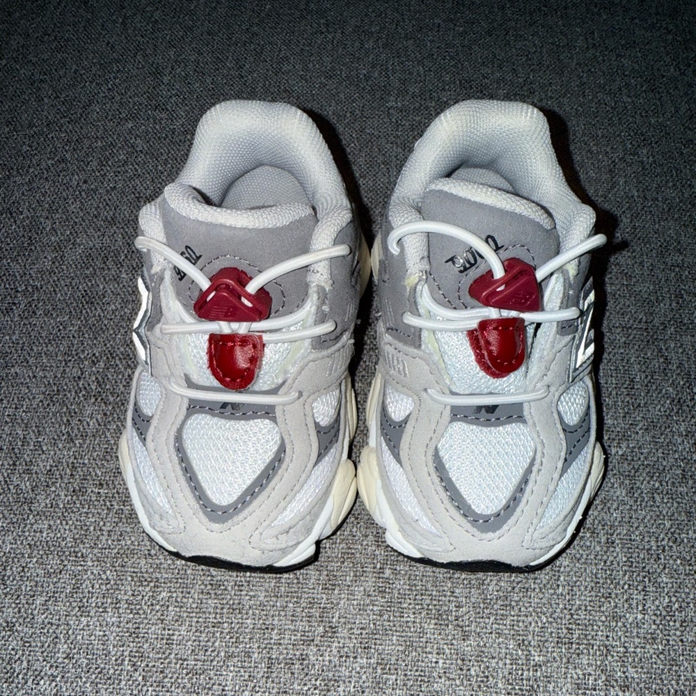 Infant 4c 9060 New Balance Sneakers